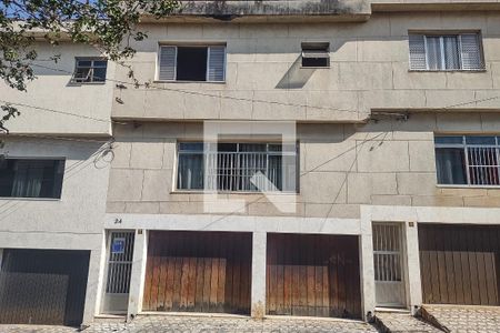 Casa à venda com 190m², 3 quartos e 3 vagas Casa à venda com 190m², 3 quartos e 3 vagasFachada