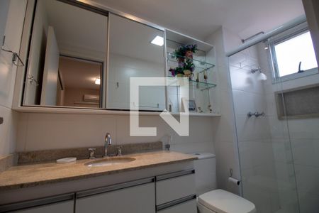 Banheiro de apartamento à venda com 1 quarto, 51m² em Santo Amaro, São Paulo