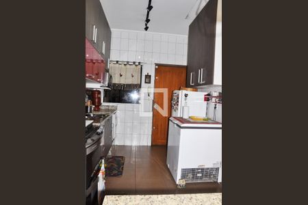 Casa à venda com 78m², 2 quartos e 2 vagasCozinha / Armário