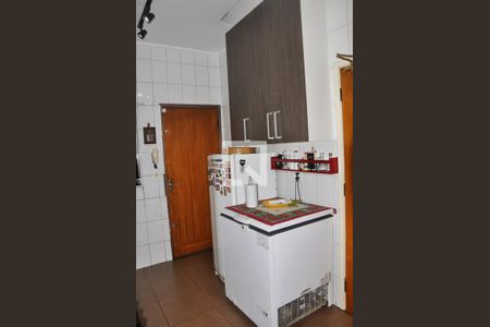 Casa à venda com 78m², 2 quartos e 2 vagasCozinha / Armário