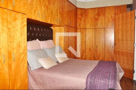 Casa à venda com 78m², 2 quartos e 2 vagasQuarto 02 com Varanda