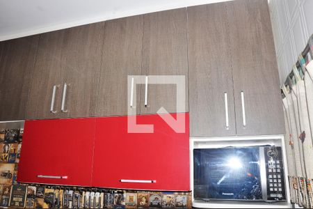 Casa à venda com 78m², 2 quartos e 2 vagasCozinha / Armário