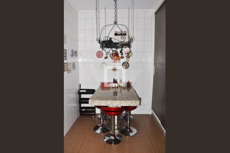 Casa à venda com 78m², 2 quartos e 2 vagasCozinha / Armário