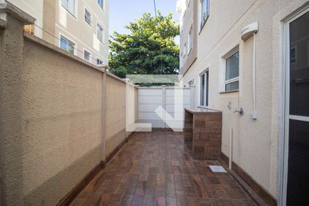 Apartamento para alugar com 66m², 2 quartos e 1 vagaÁrea de Serviço