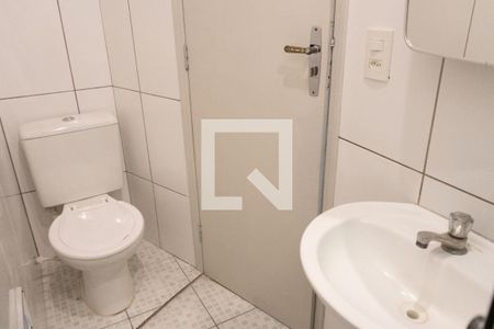 Banheiro de casa para alugar com 1 quarto, 30m² em Cidade Intercap, São Paulo