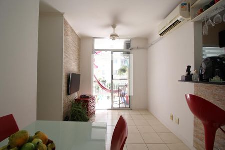 Sala de apartamento à venda com 2 quartos, 48m² em Anil, Rio de Janeiro