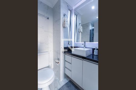 Apartamento à venda com 61m², 3 quartos e 1 vaga Apartamento à venda com 61m², 3 quartos e 1 vagaBanheiro