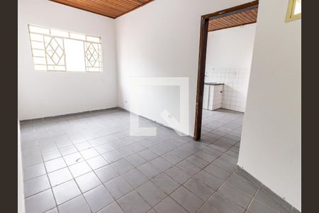 Sala de casa para alugar com 2 quartos, 48m² em Vila Bertioga, São Paulo