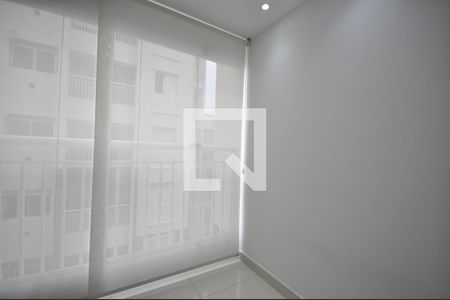 Sacada da Sala de apartamento à venda com 2 quartos, 75m² em Vila Nivi, São Paulo