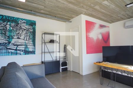 Sala Quarto  de kitnet/studio para alugar com 1 quarto, 42m² em Morro das Pedras, Florianópolis