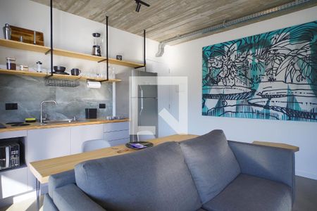 Cozinha  de kitnet/studio para alugar com 1 quarto, 42m² em Morro das Pedras, Florianópolis