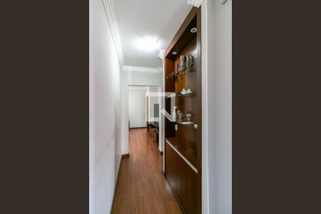 Corredor de apartamento para alugar com 4 quartos, 150m² em Carlos Prates, Belo Horizonte