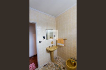 Casa à venda com 175m², 3 quartos e 2 vagasBanheiro