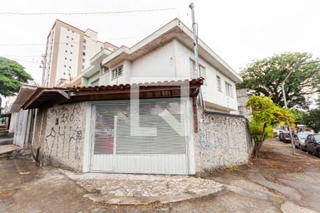 Casa à venda com 175m², 3 quartos e 2 vagasFachada