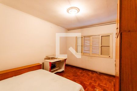 Casa à venda com 175m², 3 quartos e 2 vagasQuarto 