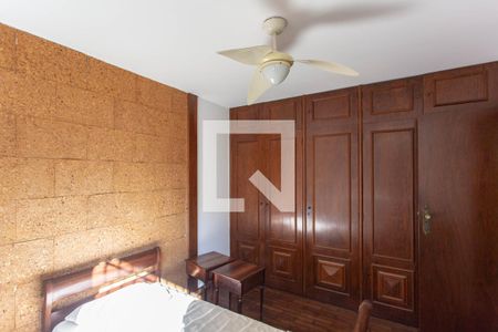 Casa à venda com 700m², 5 quartos e 2 vagasQuarto 2