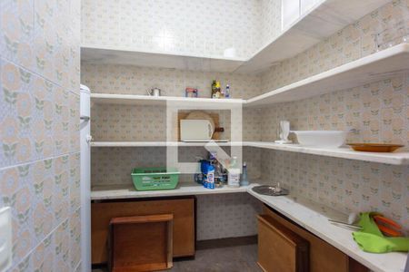 Casa à venda com 700m², 5 quartos e 2 vagasDespensa