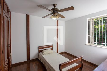 Casa à venda com 700m², 5 quartos e 2 vagasQuarto 1