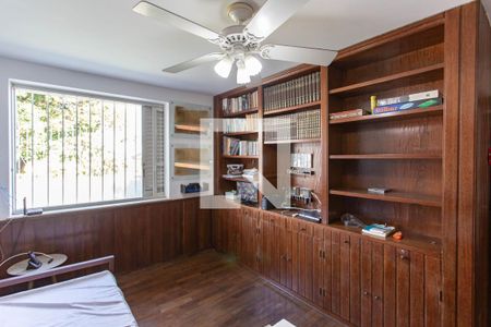 Casa à venda com 700m², 5 quartos e 2 vagasQuarto Suíte 2