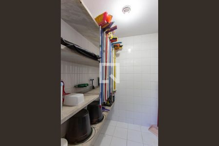 Casa à venda com 700m², 5 quartos e 2 vagasCasa de hospedes