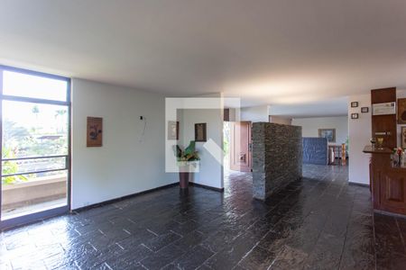 Sala de casa para alugar com 5 quartos, 700m² em São Luiz, Belo Horizonte