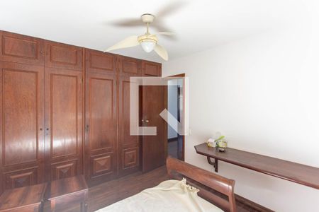 Casa à venda com 700m², 5 quartos e 2 vagasQuarto 2