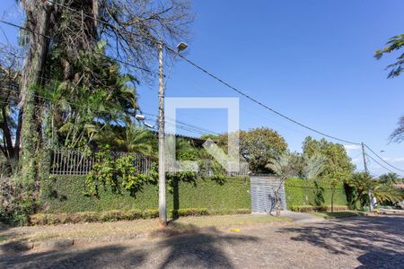 Casa à venda com 700m², 5 quartos e 2 vagasFachada