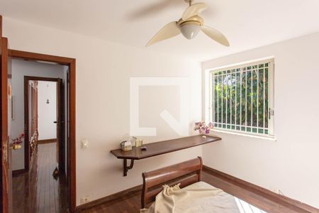 Casa à venda com 700m², 5 quartos e 2 vagasQuarto 2