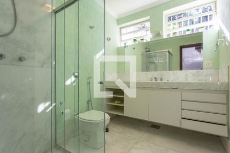 Casa à venda com 700m², 5 quartos e 2 vagasBanheiro Social