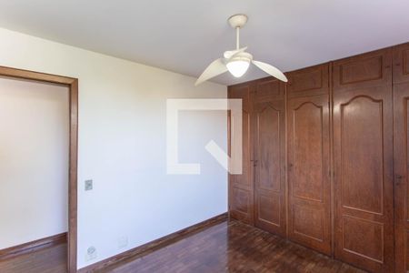 Casa à venda com 700m², 5 quartos e 2 vagasQuarto Suíte 1