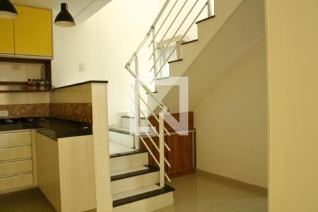 Sala/ Escada de apartamento à venda com 2 quartos, 172m² em Baeta Neves, São Bernardo do Campo