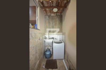 Casa à venda com 80m², 3 quartos e sem vagaÁrea de Serviço