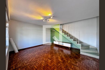 Sala de casa para alugar com 2 quartos, 100m² em Parque Colonial, São Paulo