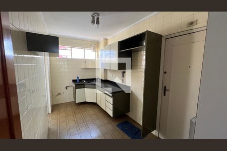 Apartamento para alugar com 97m², 3 quartos e sem vaga Apartamento para alugar com 97m², 3 quartos e sem vagaCozinha
