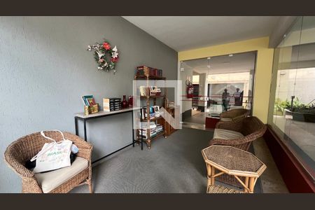 Apartamento para alugar com 97m², 3 quartos e sem vaga Apartamento para alugar com 97m², 3 quartos e sem vagaEspaço de leitura