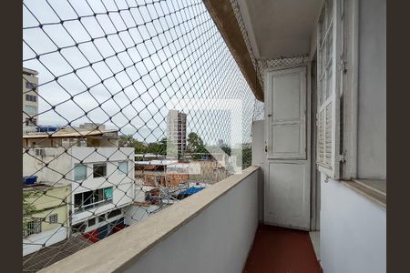 Apartamento à venda com 60m², 2 quartos e sem vaga Apartamento à venda com 60m², 2 quartos e sem vagaVaranda