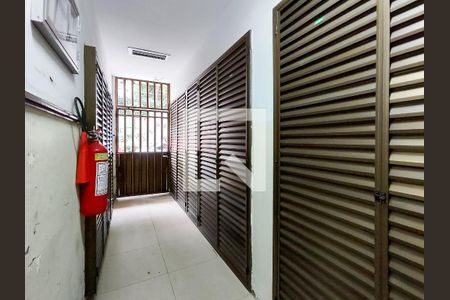 Apartamento à venda com 60m², 2 quartos e sem vaga Apartamento à venda com 60m², 2 quartos e sem vagaFachada e portaria