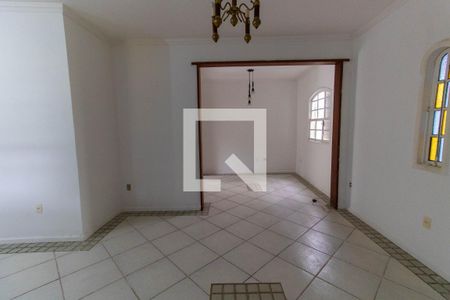 Sala de casa para alugar com 3 quartos, 230m² em Serra Grande, Niterói
