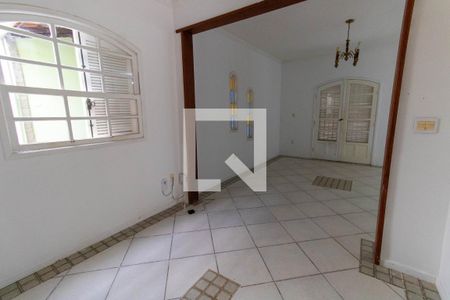 Sala de casa para alugar com 3 quartos, 230m² em Serra Grande, Niterói