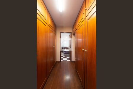 Casa à venda com 268m², 3 quartos e 5 vagas Casa à venda com 268m², 3 quartos e 5 vagasSuíte 3 - Closet