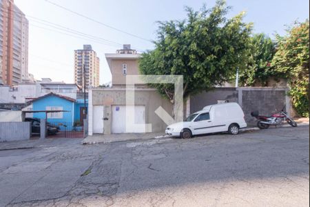 Casa à venda com 268m², 3 quartos e 5 vagas Casa à venda com 268m², 3 quartos e 5 vagasFachada