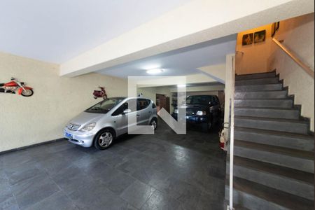 Casa à venda com 268m², 3 quartos e 5 vagas Casa à venda com 268m², 3 quartos e 5 vagasGaragem