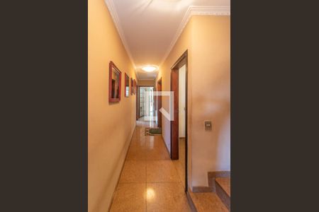 Casa à venda com 268m², 3 quartos e 5 vagas Casa à venda com 268m², 3 quartos e 5 vagasCorredor