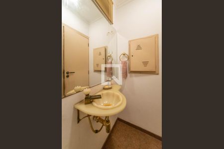 Casa à venda com 268m², 3 quartos e 5 vagas Casa à venda com 268m², 3 quartos e 5 vagasLavabo