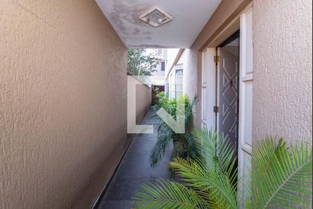 Casa à venda com 268m², 3 quartos e 5 vagas Casa à venda com 268m², 3 quartos e 5 vagasEntrada