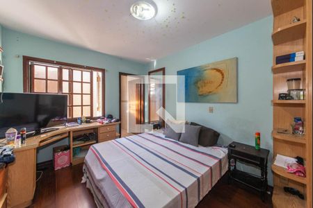 Casa à venda com 268m², 3 quartos e 5 vagas Casa à venda com 268m², 3 quartos e 5 vagasSuíte 1