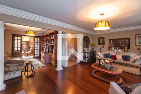 Sala de casa à venda com 3 quartos, 268m² em Vila Gumercindo, São Paulo