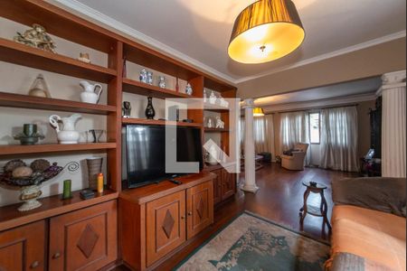 Sala de TV de casa à venda com 3 quartos, 268m² em Vila Gumercindo, São Paulo