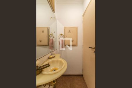 Casa à venda com 268m², 3 quartos e 5 vagas Casa à venda com 268m², 3 quartos e 5 vagasLavabo