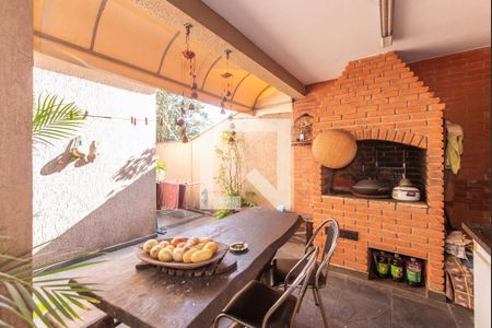 Casa à venda com 268m², 3 quartos e 5 vagas Casa à venda com 268m², 3 quartos e 5 vagasÁrea Gourmet